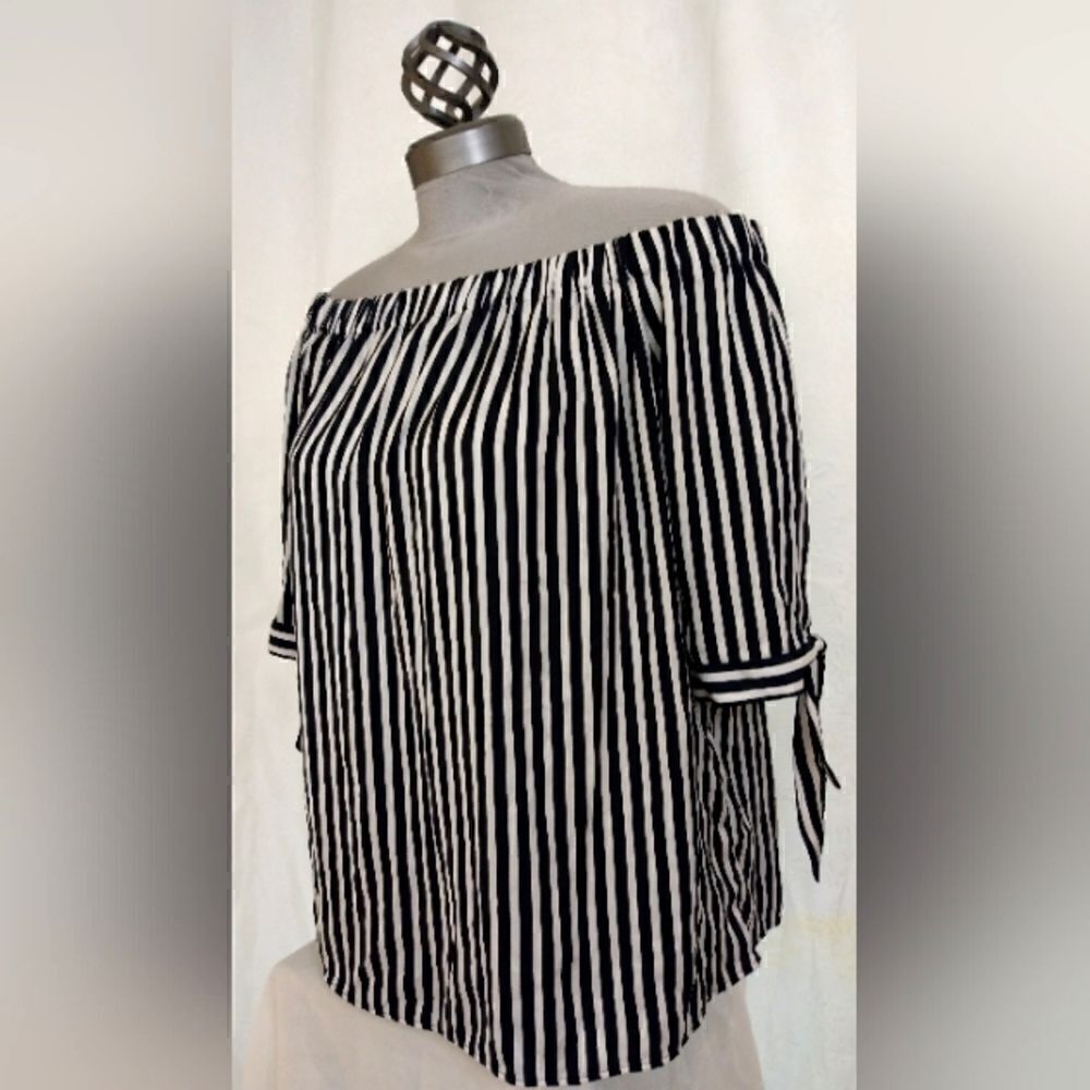 H&M Blouse Short Sleeve Top Black & White Stripes SZ 12 Bow Ties - Picture 4 of 9